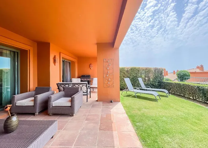 Luxury Ground Floor Apartment With Spa Facilities